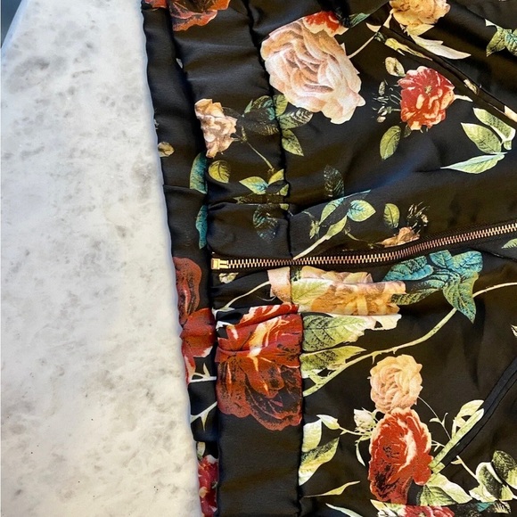 I Jeans by Buffalo Ladies Size Med Lined Floral Silky Bomber Jacket Black Floral - Picture 4 of 8